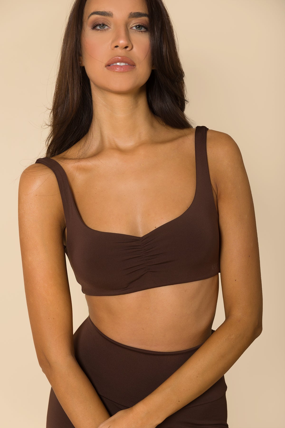Дамски спортен къс потник DEEP BROWN