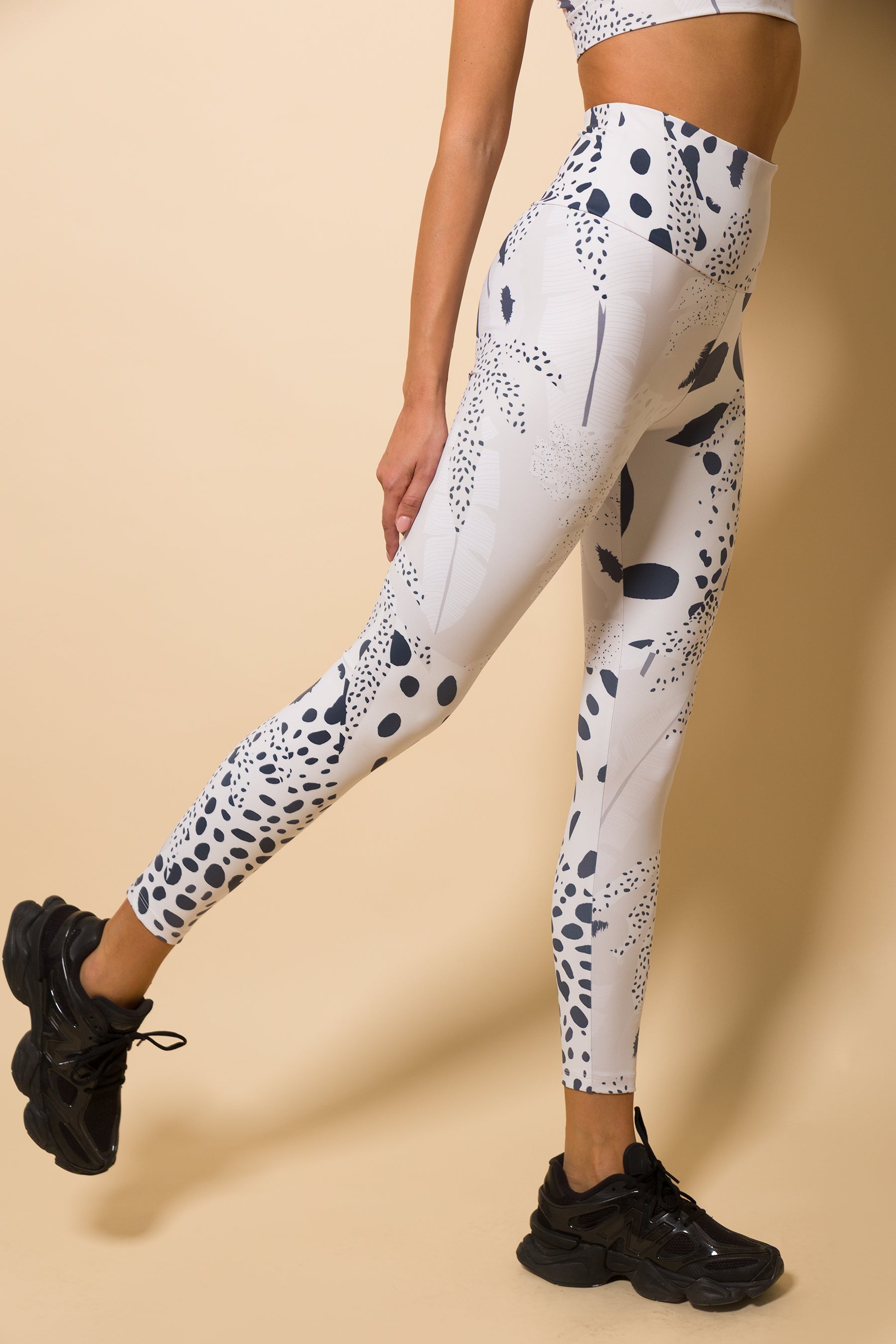 Дамски спортен клин DALMATIAN