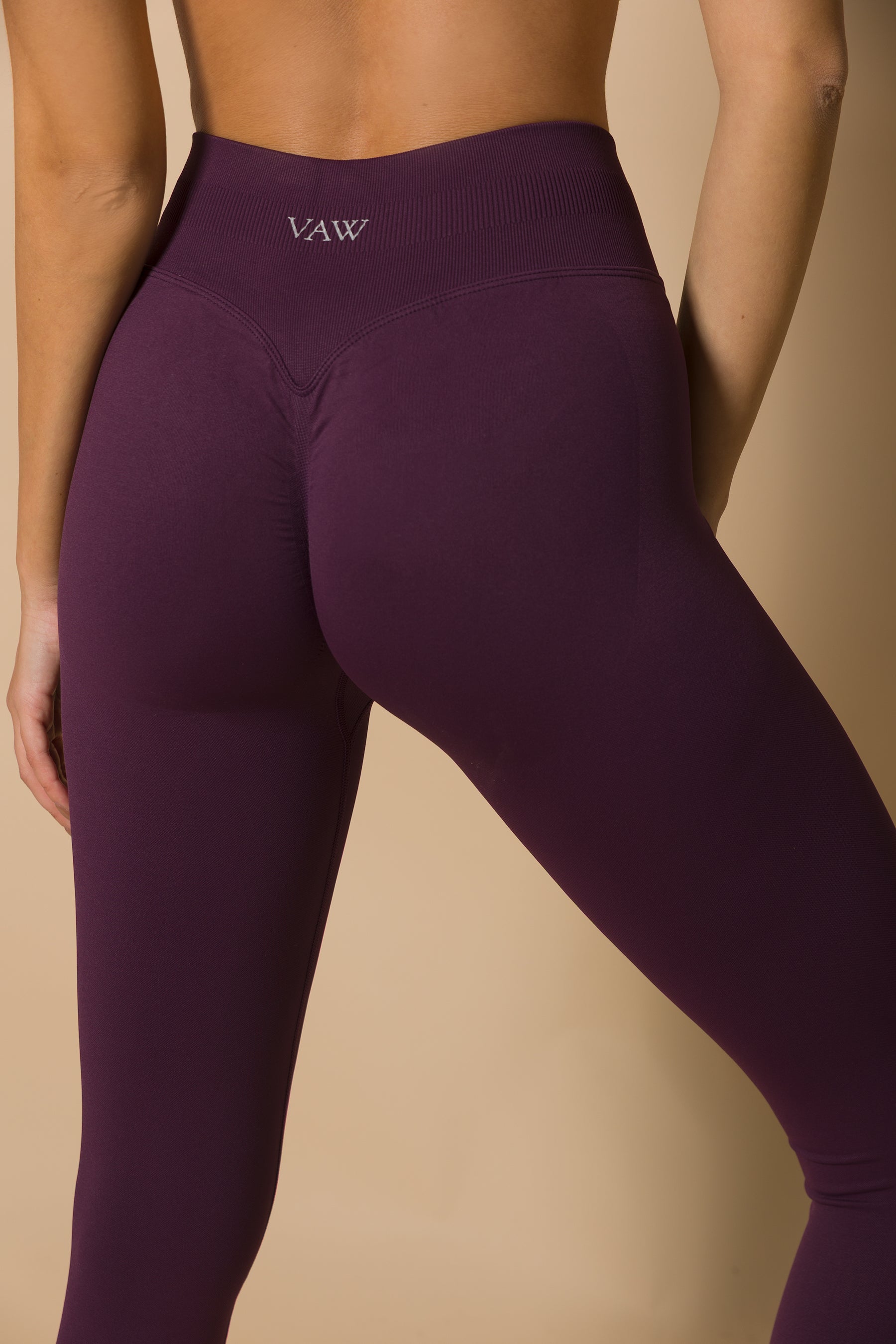 Дамски оформящ клин PLUM