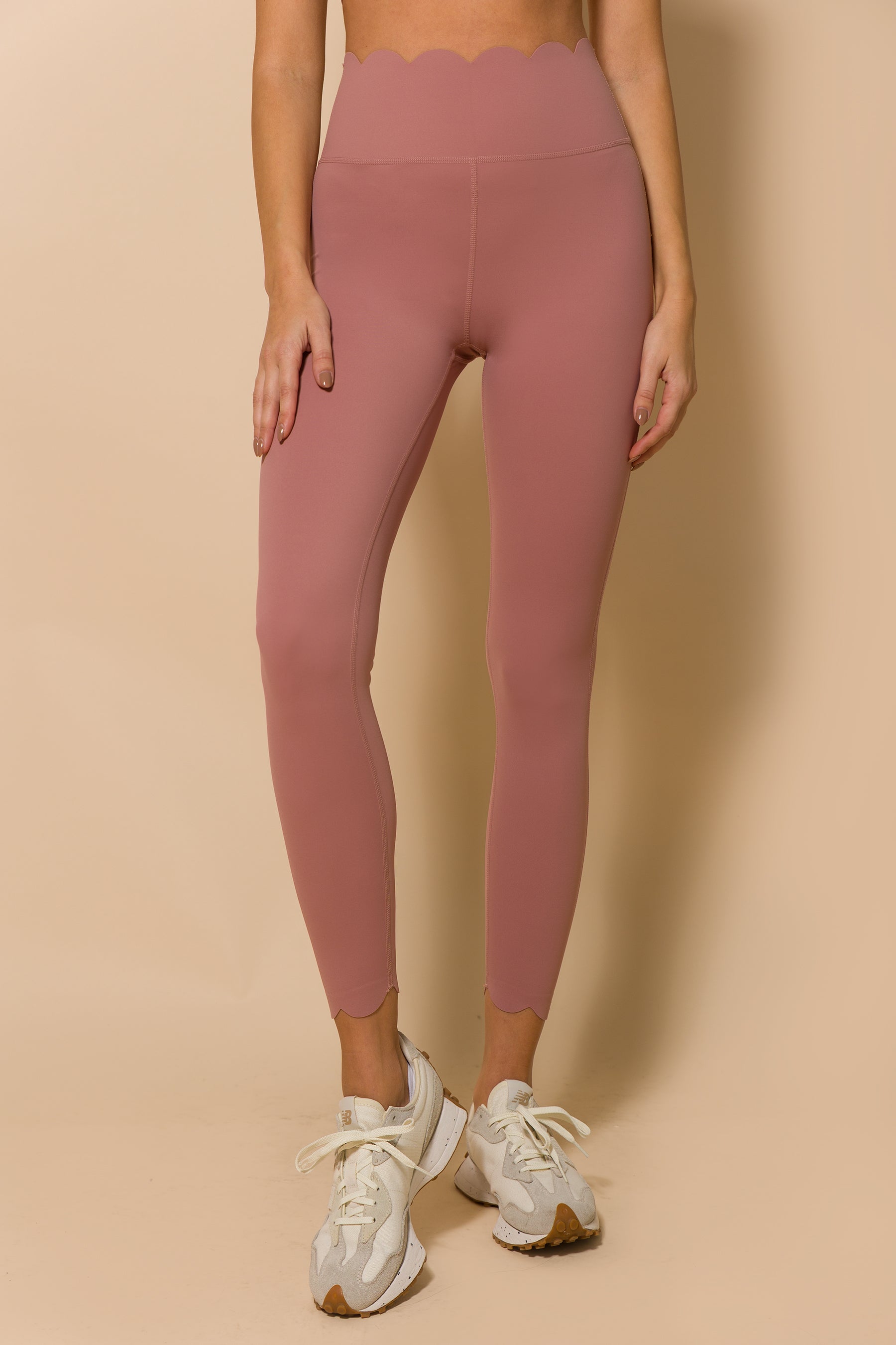 Дамски стягащ клин BLUSH