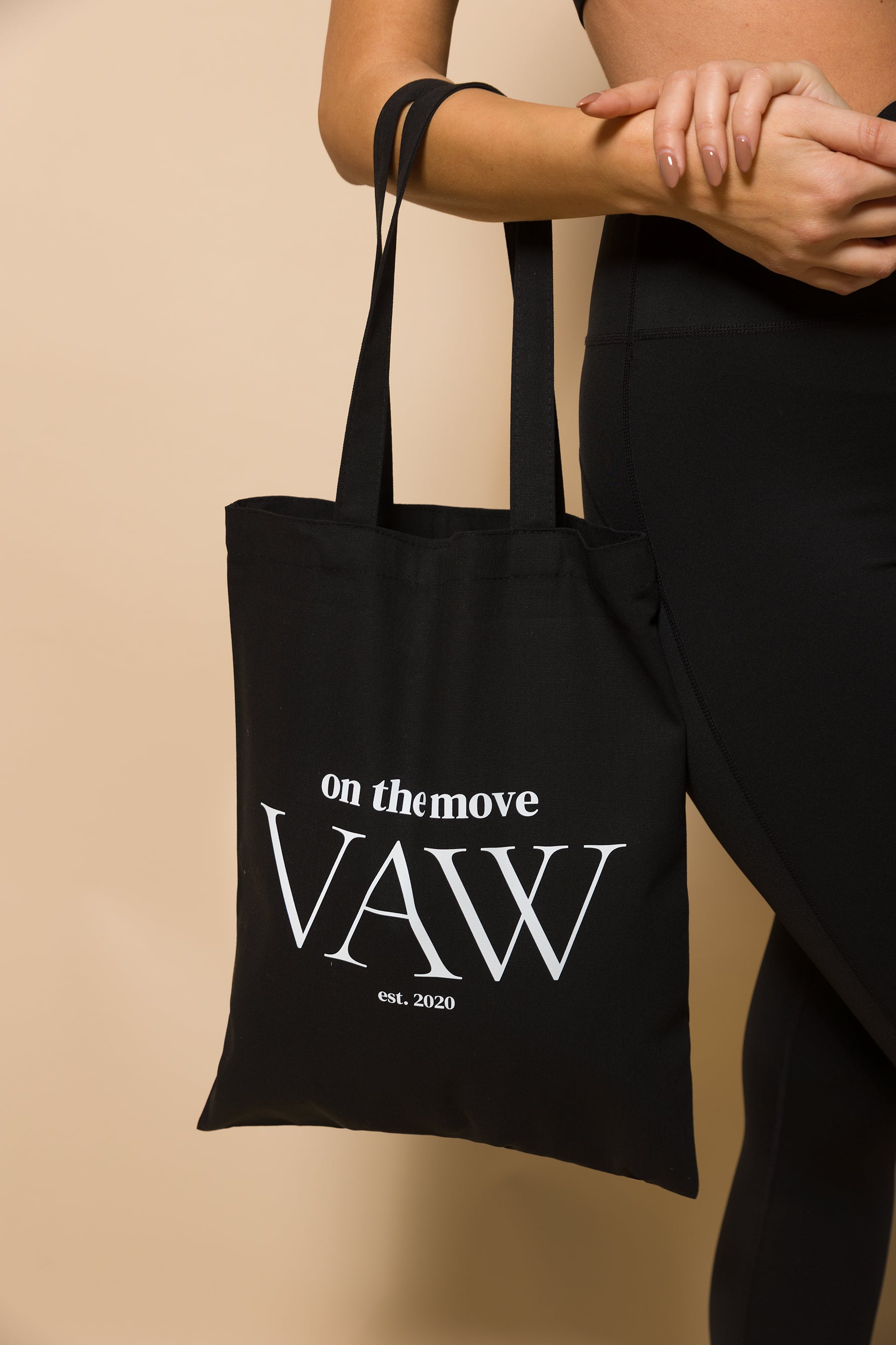 Черна чанта от плат VAW