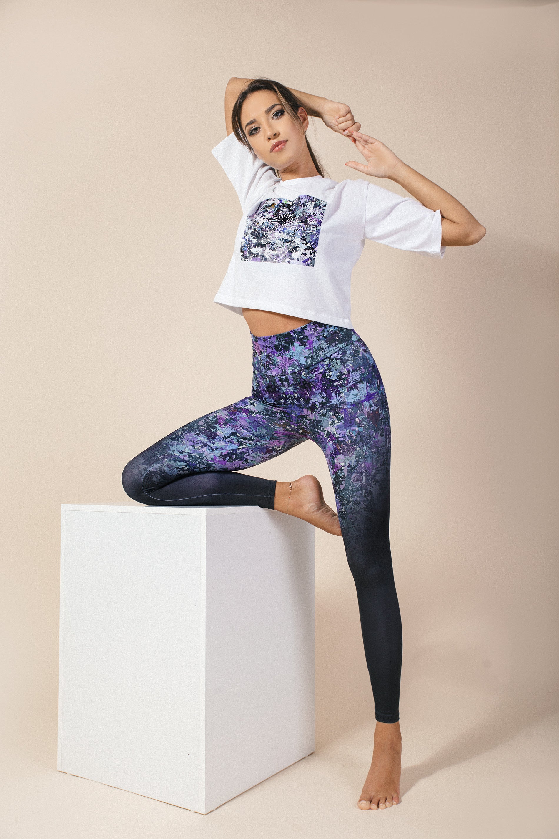 OUTLET дамска спортна тениска MOON STONE бяло