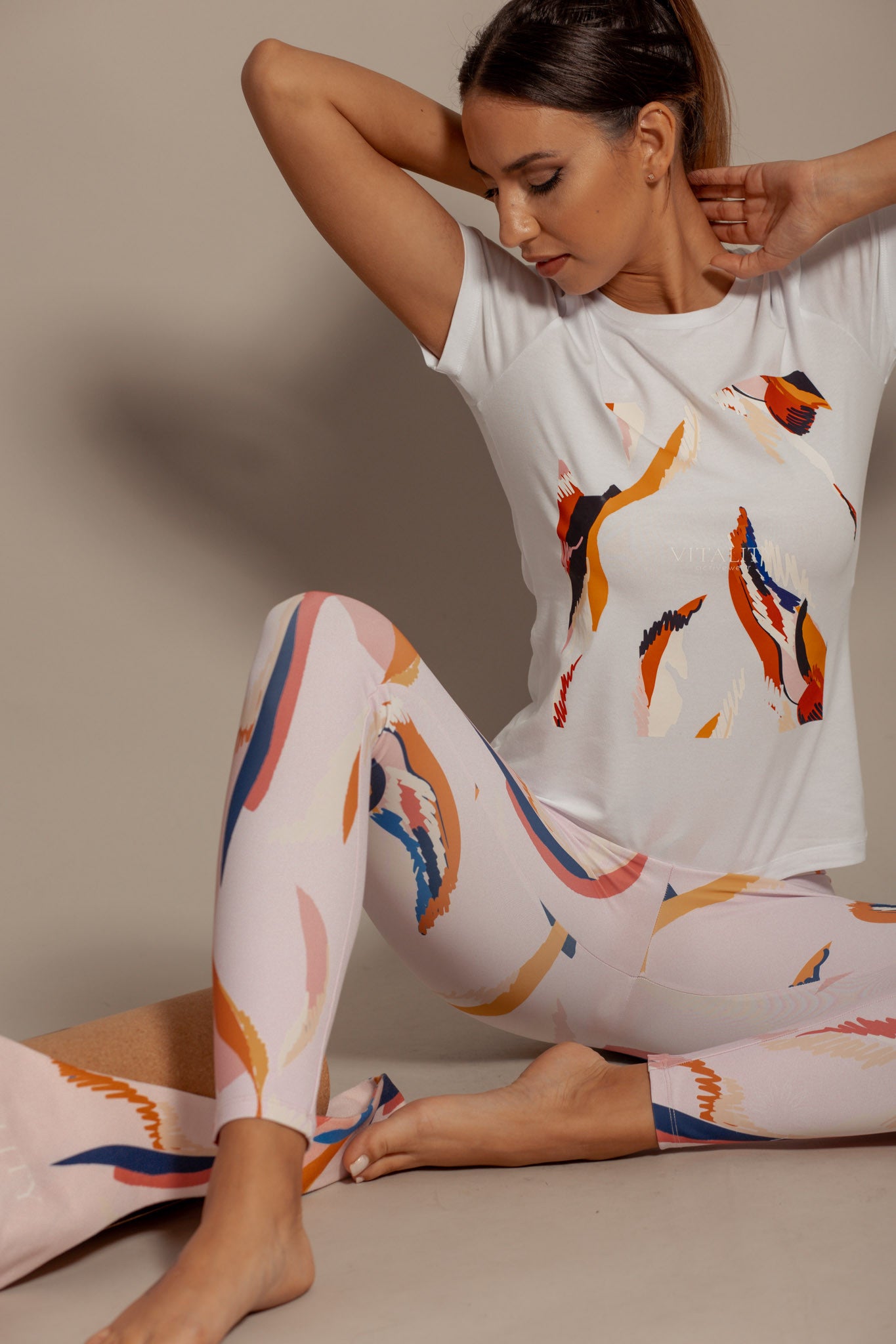 OUTLET Дамска спортна тениска WAVES