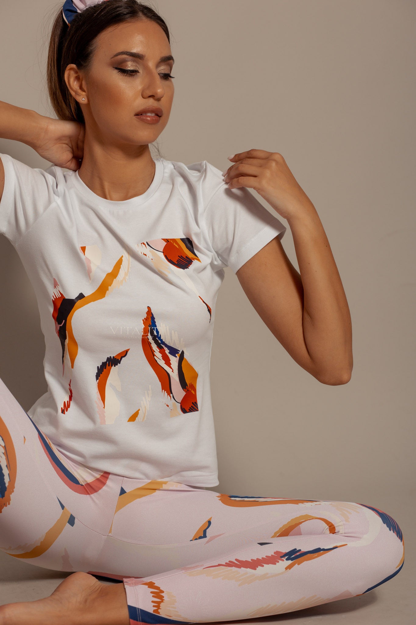 OUTLET Дамска спортна тениска WAVES