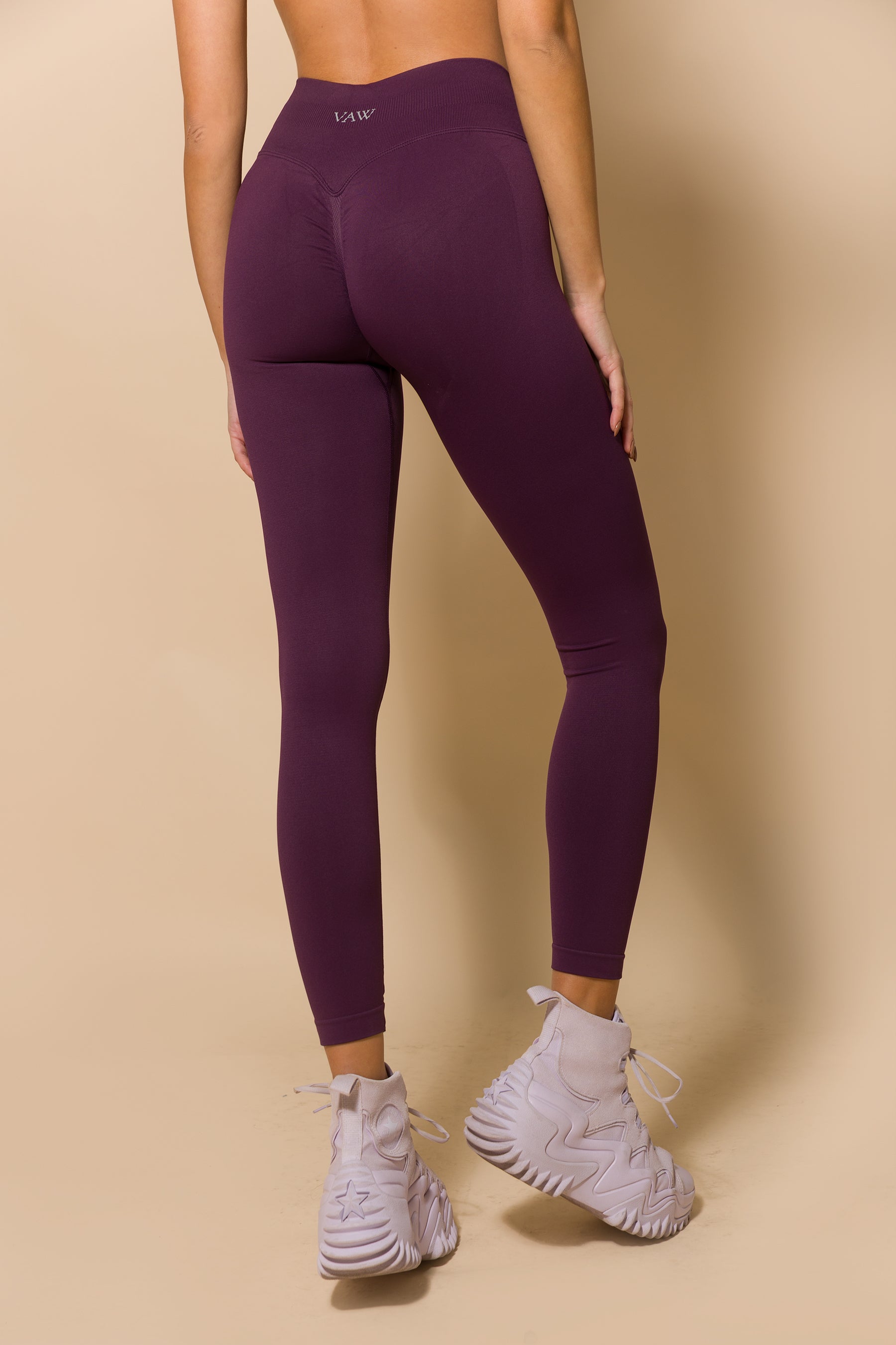 Дамски оформящ клин PLUM