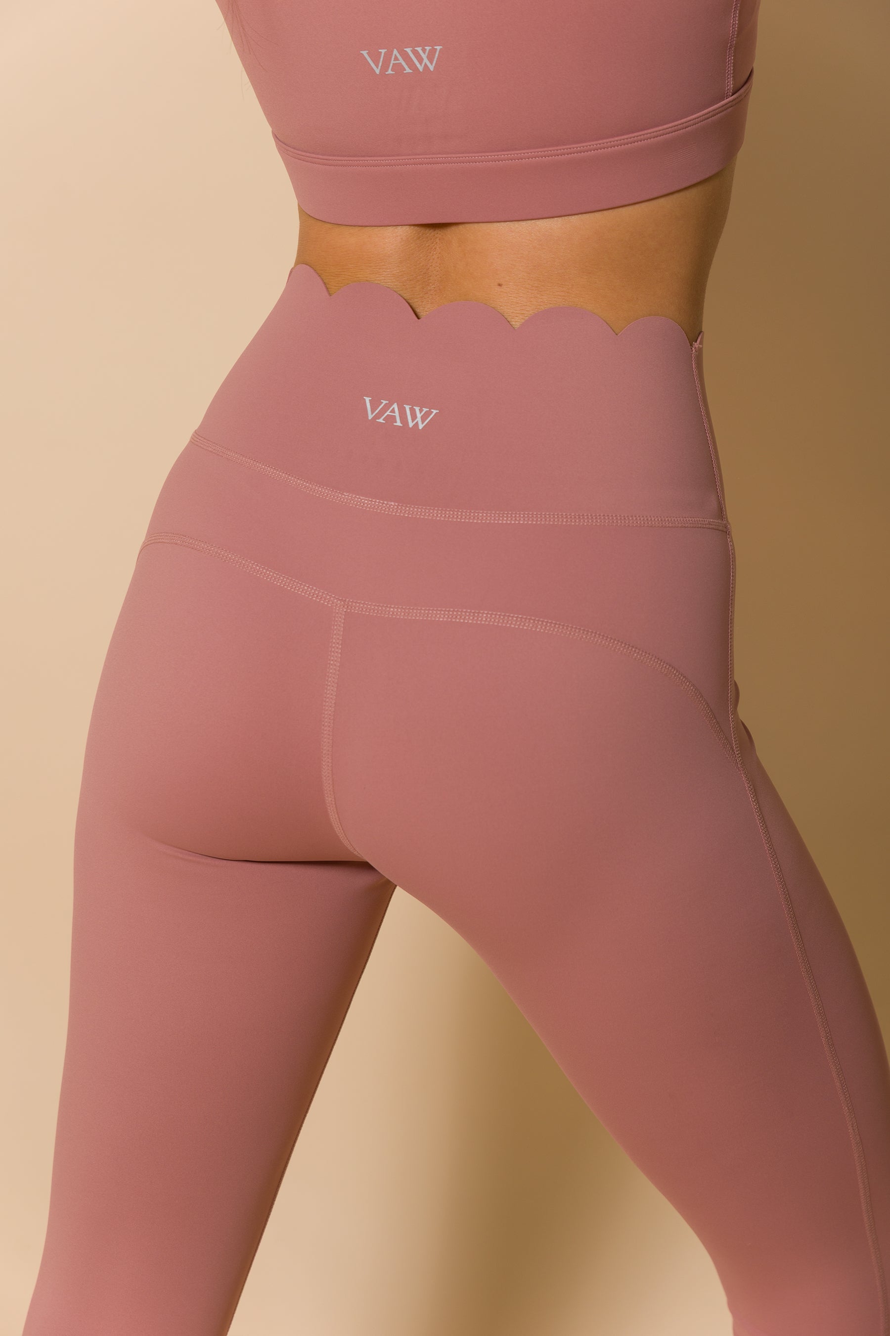 Дамски стягащ клин BLUSH