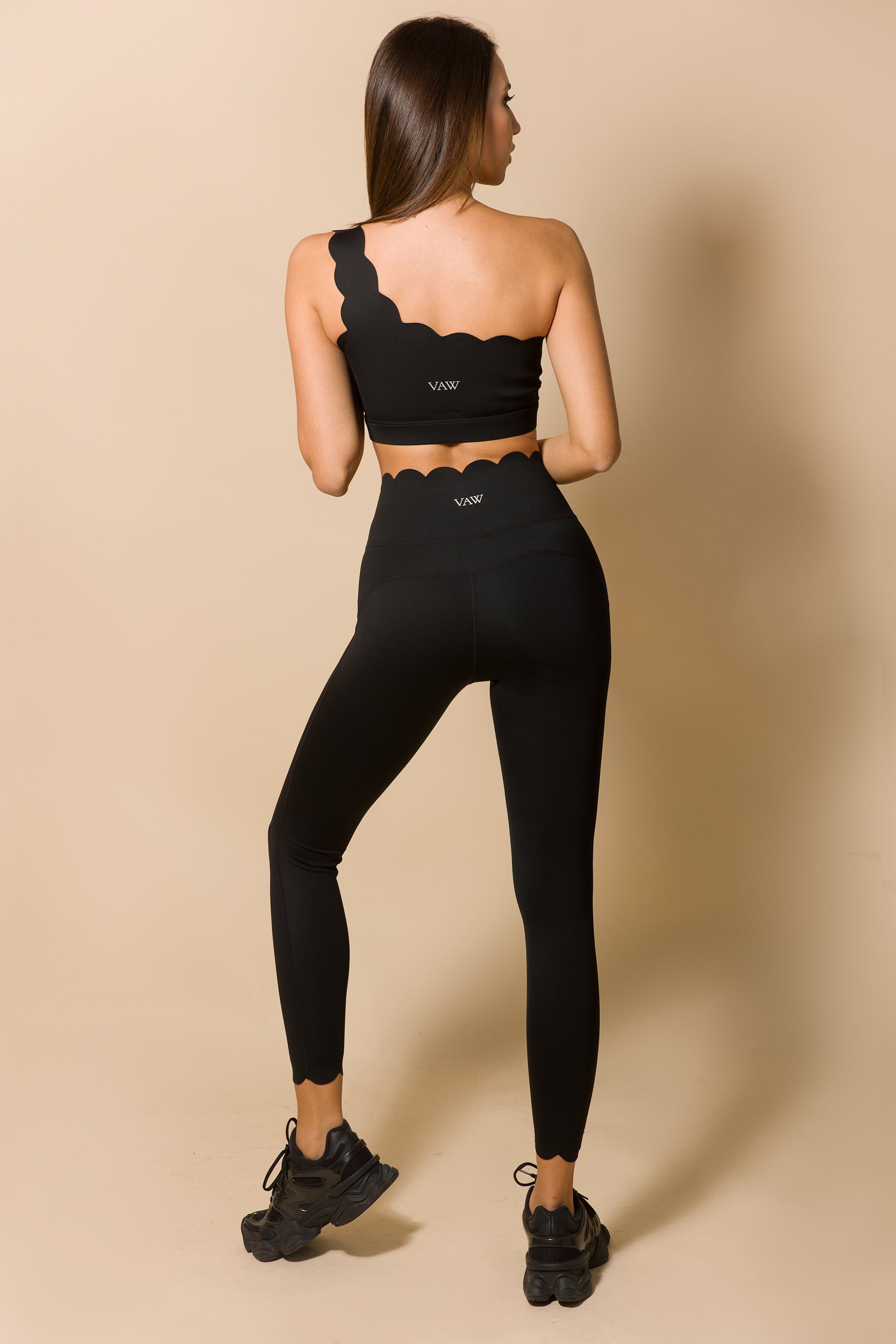 Дамски комплект от къс потник и стягащ клин NOIR