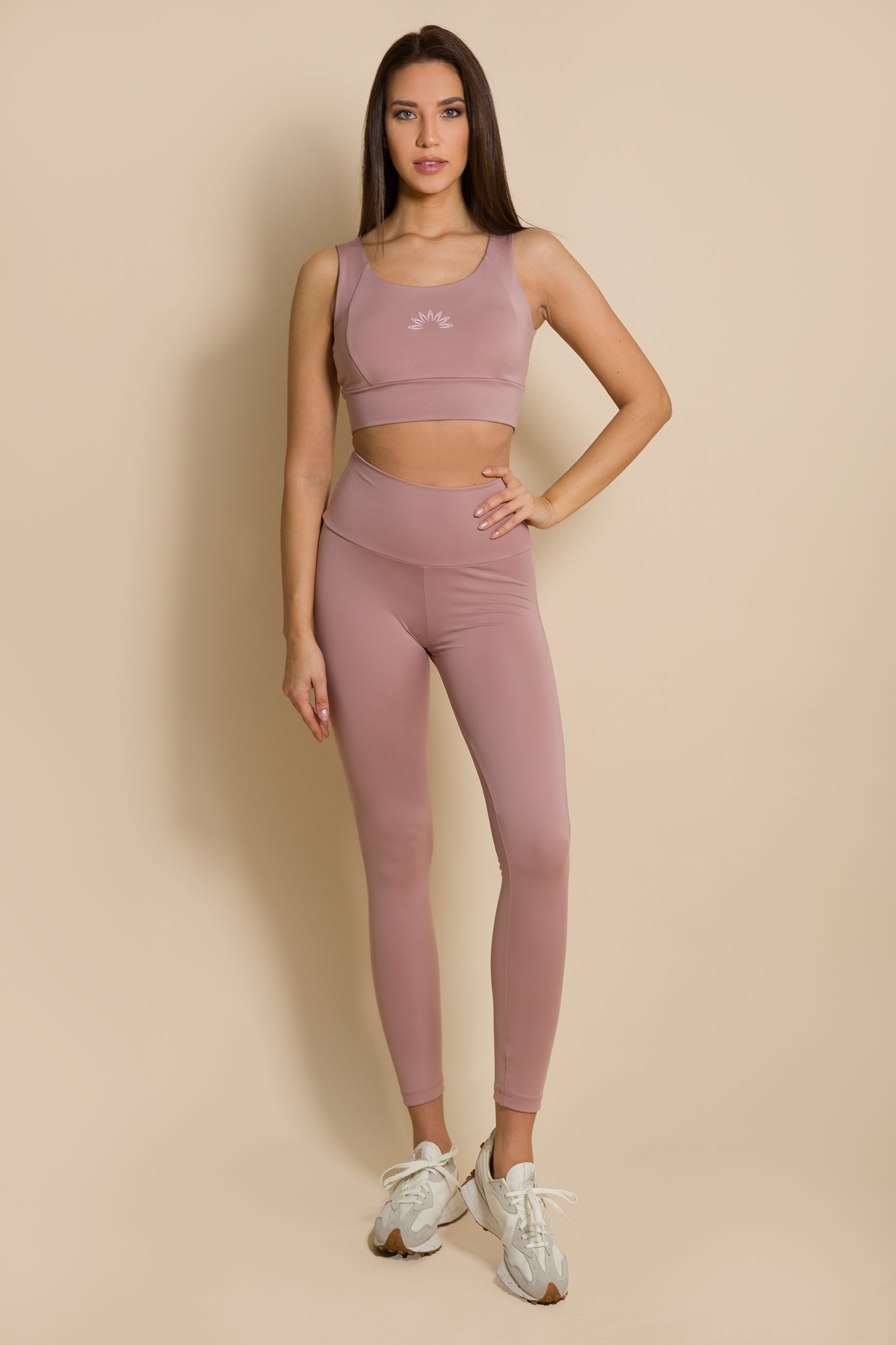 Дамски комплект от къс потник и клин DUSTY PINK