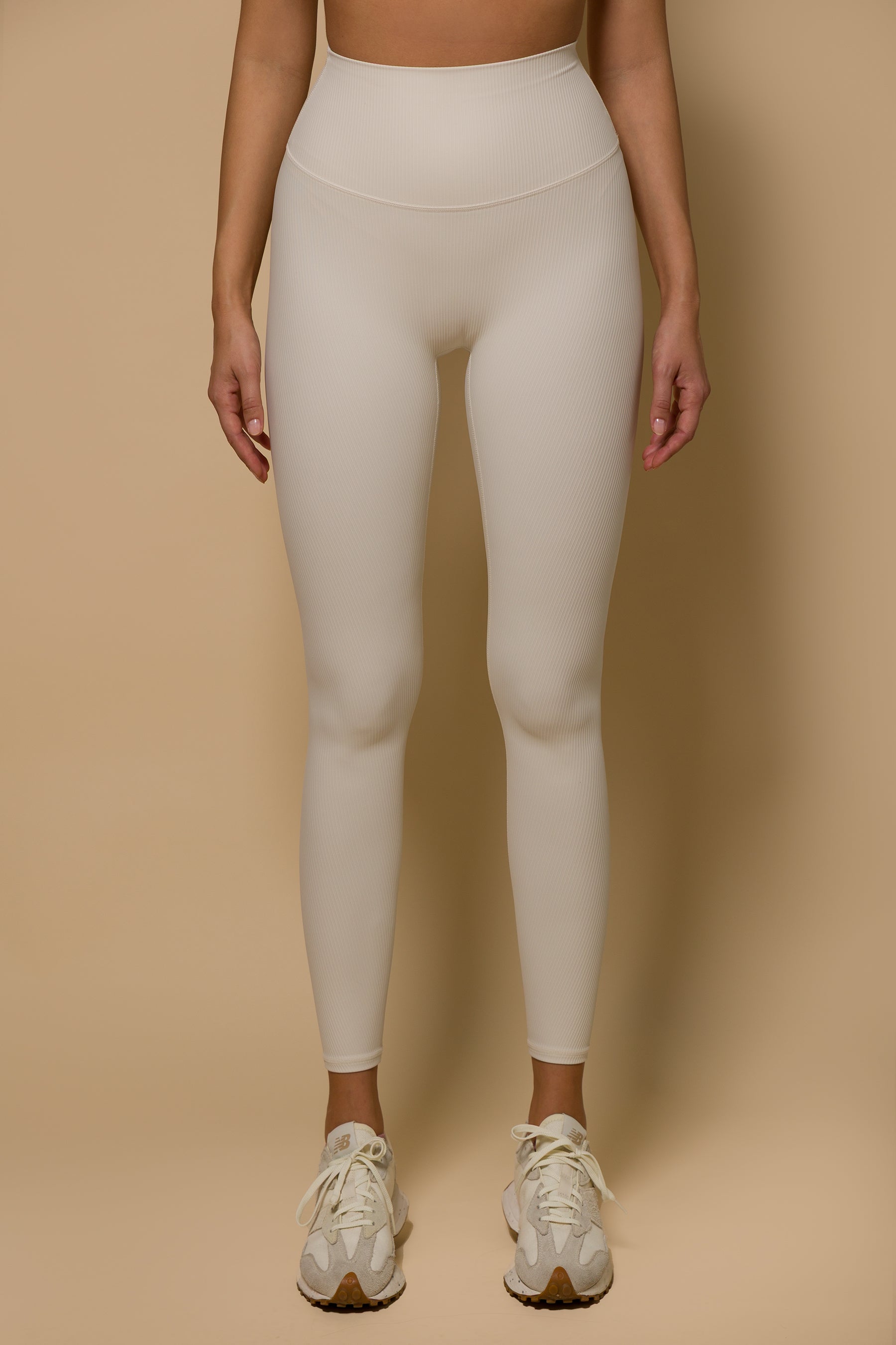 Дамски спортен клин IVORY